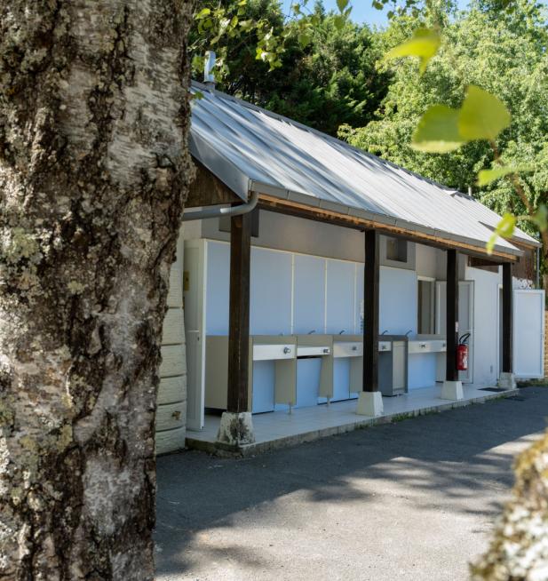 Bloc sanitaires camping La Mignardière