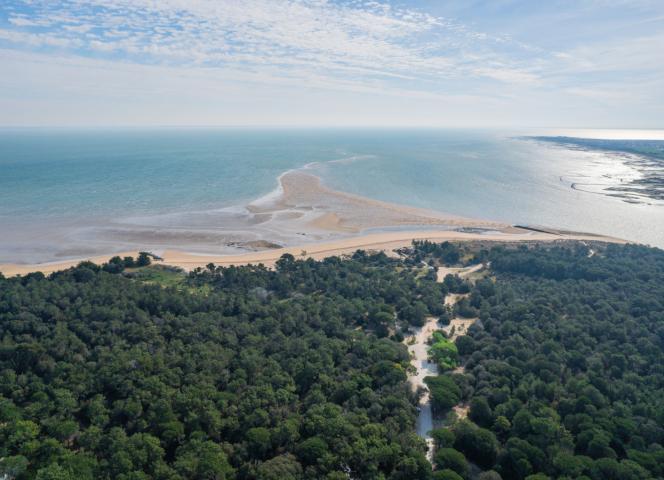 plage-trousse-chemise