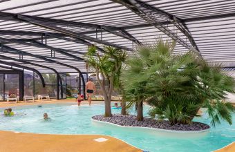 Piscine couverte chauffée Camping Park er Lann