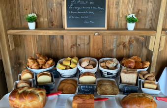 petit-dejeuner-maison-esperanza-hotel-appartements