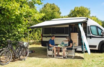 Camping la Mignardière - Destination Châteaux de la Loire - Emplacement camping-car