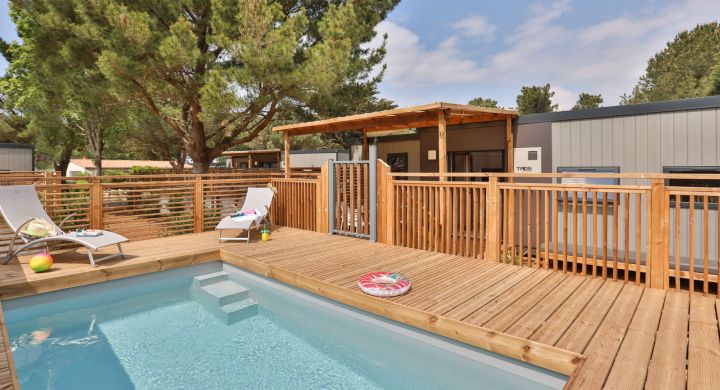 Taos Prestige avec piscine privative camping Les Peupliers à l'Ile de Ré