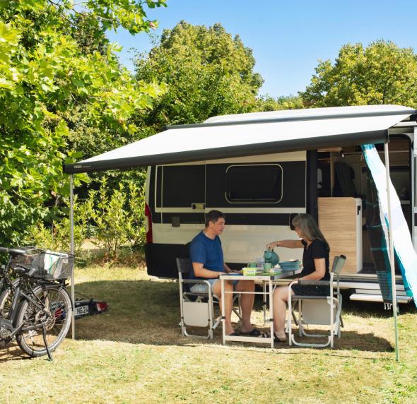 camping proche tours