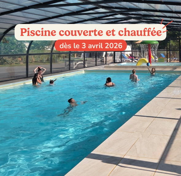 profitez de la piscine couverte et chauffée du camping Les Chalands Fleuris