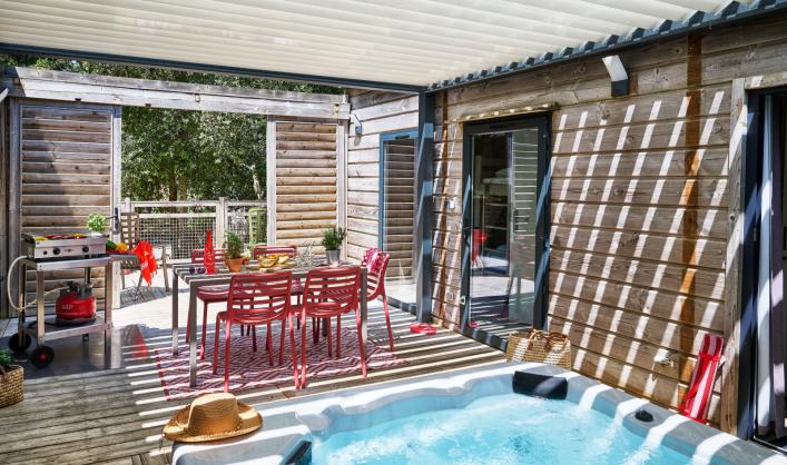 Cottage Prestige avec jacuzzi privatif camping Signol