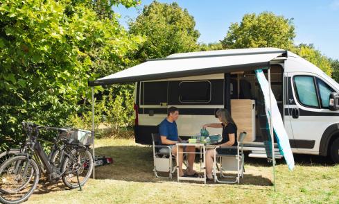 camping proche tours