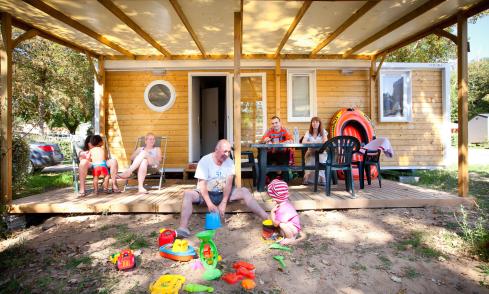 Mobil-home Famille camping Le Petit Rocher